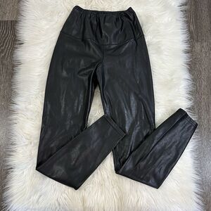 Wilfred Free Aritzia Womens Faux Leather Leggings Size XXS Black Pull On Edgy